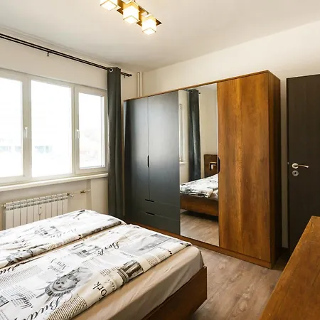 Victoria Apartment *