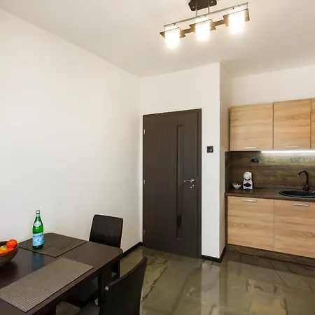 Victoria Apartment